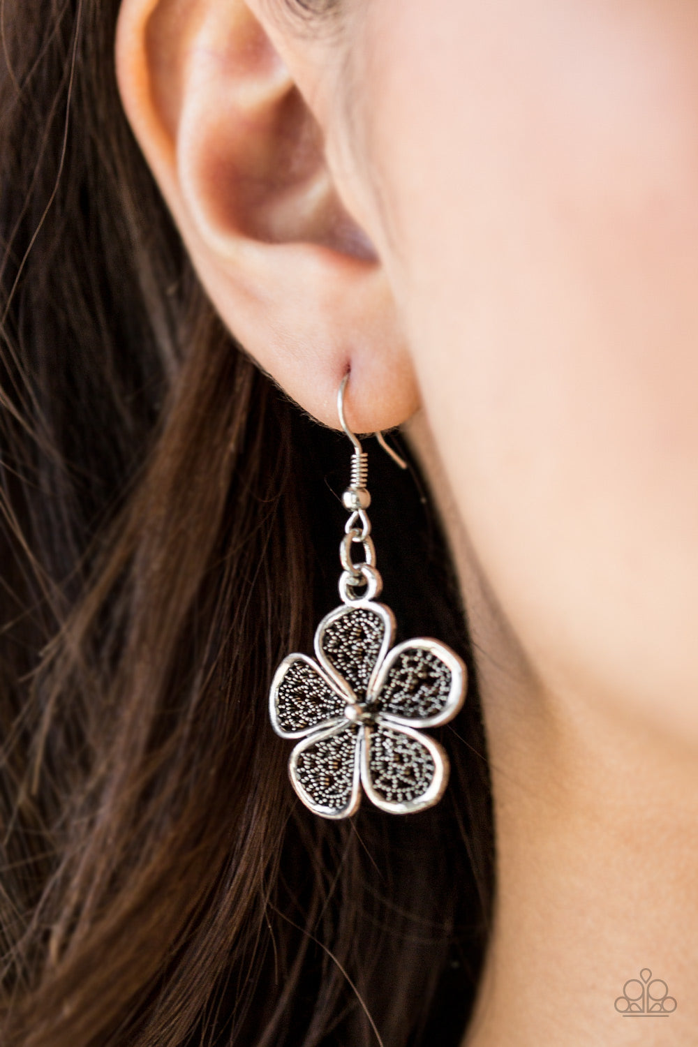 No Common Daisy - Multi Necklace Set