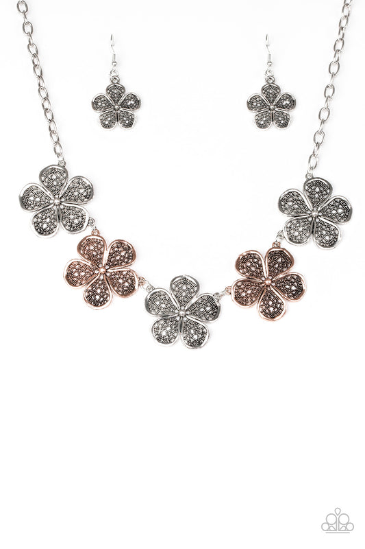 No Common Daisy - Multi Necklace Set