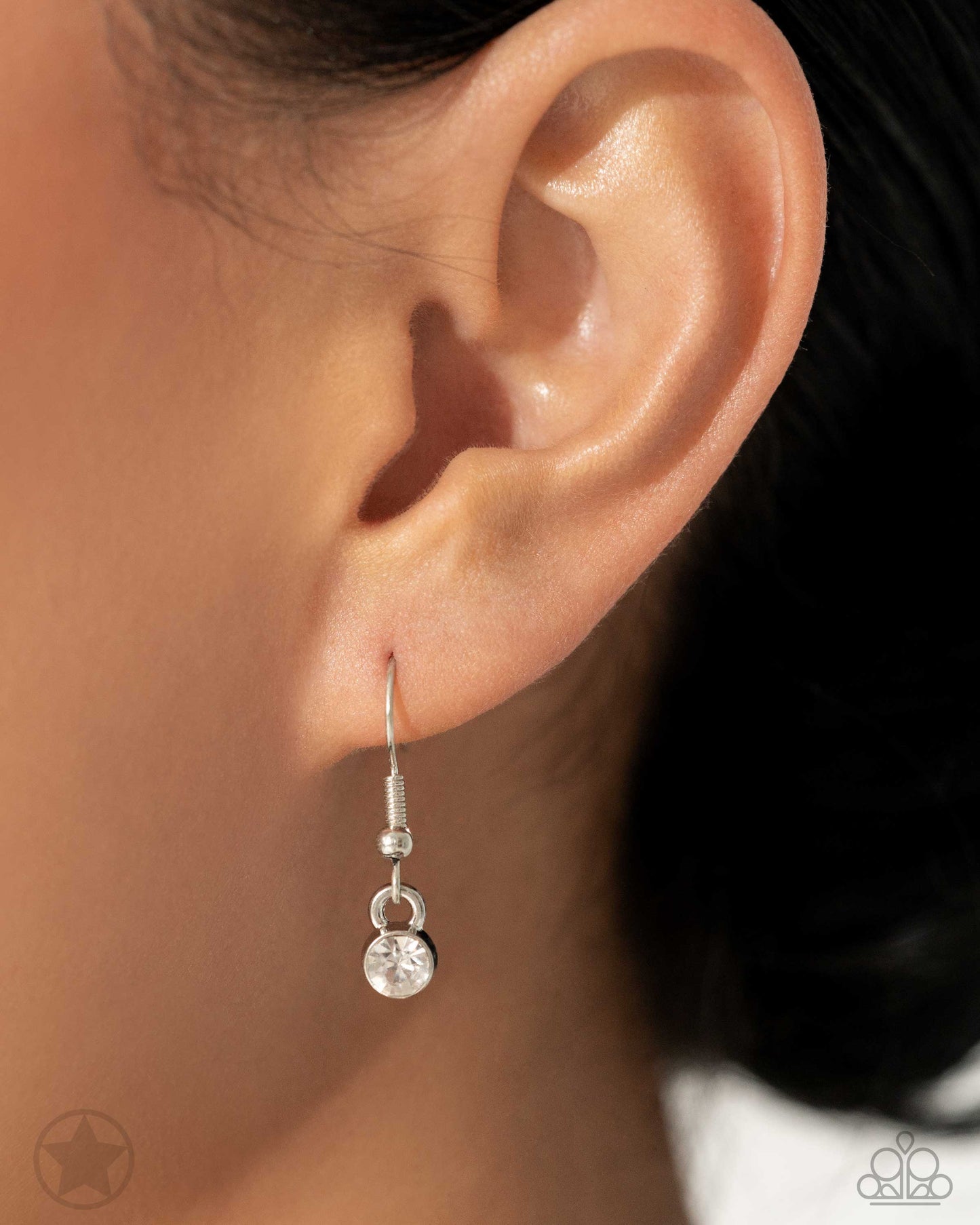 Spellbinding Sparkle - White Necklace Set