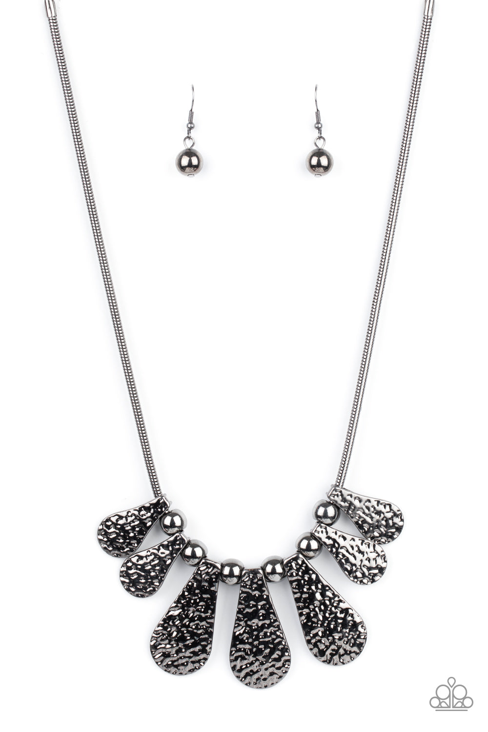 Gallery Goddess - Black Necklace Set